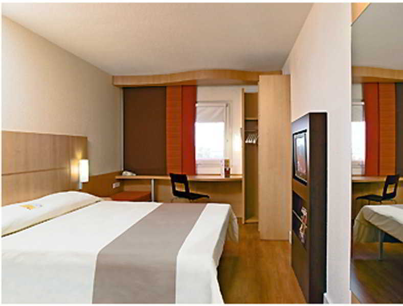 Ibis Airport - An Accor Brand Mumbai (Bombay)