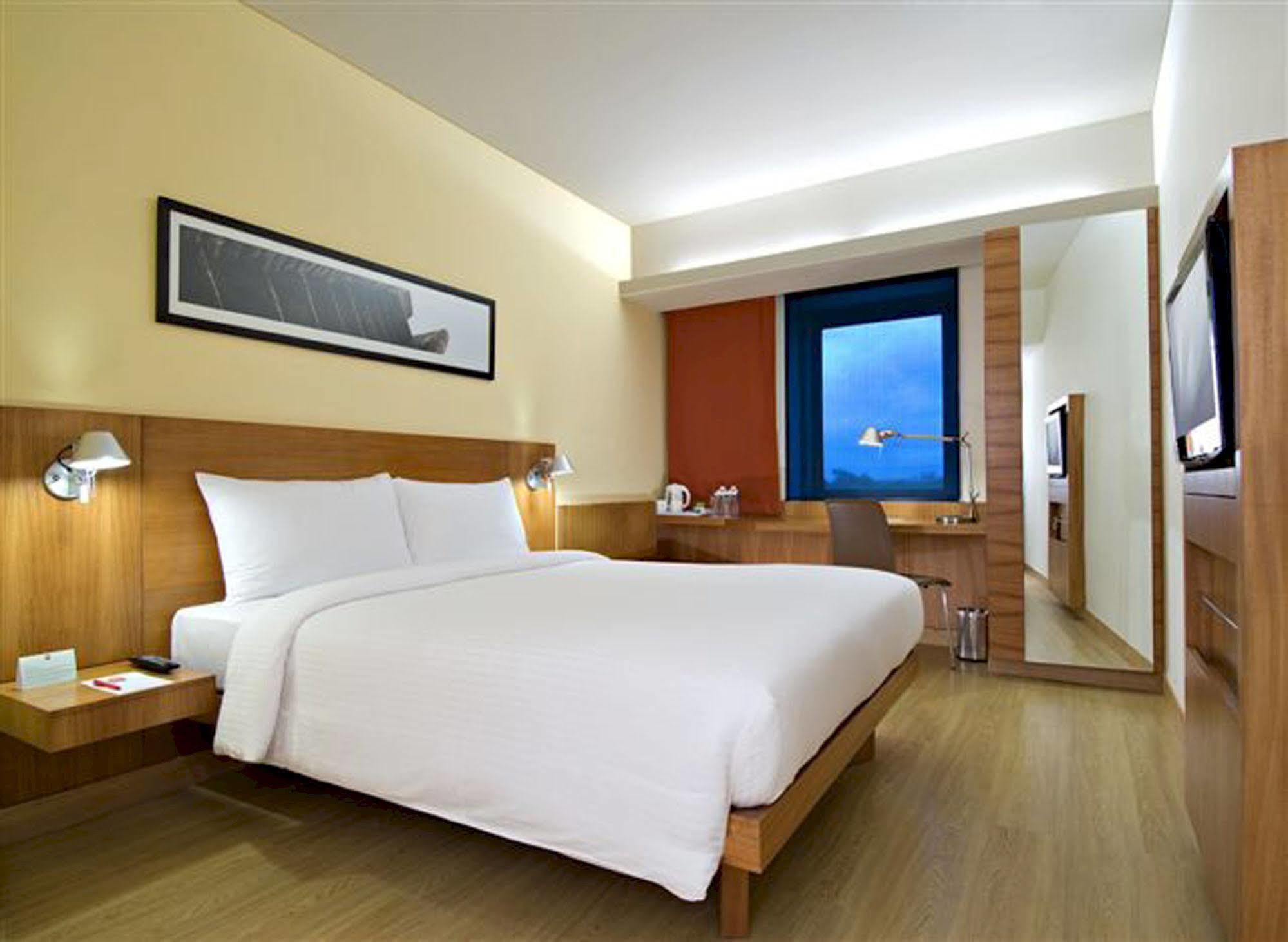 Hotel Ibis Airport - An Accor Brand Mumbai (Bombay)